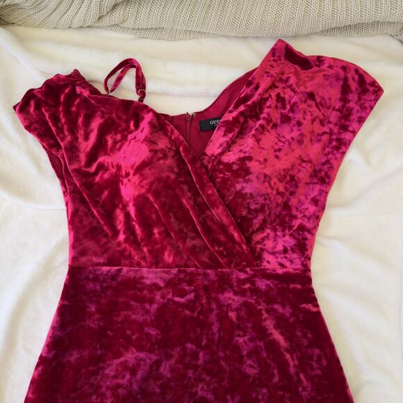 Vintage Inspired Crushed Red Velvet Asymmetrical Dress by Guess Size 8 - Picture 11 of 16